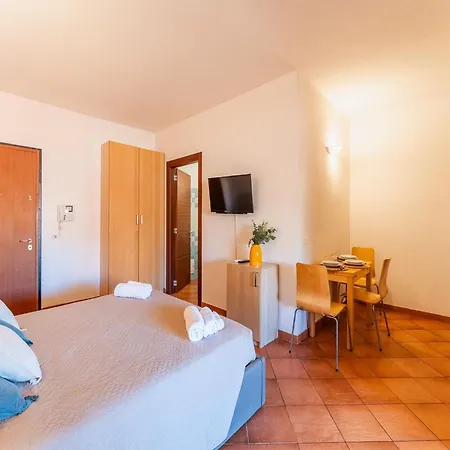 Comfy 4 Guest With Pool Apartman *