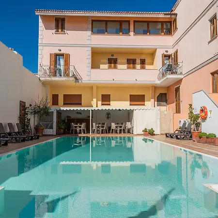 Comfy 4 Guest With Pool Apartman